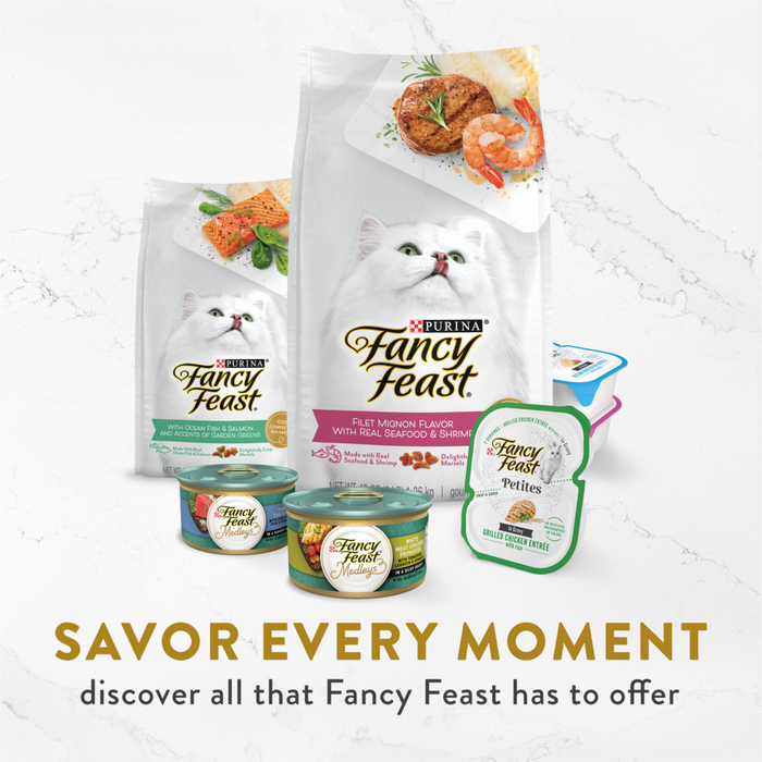 Fancy Feast Classic Broths with Chicken & Vegetables Supplemental Cat Food Pouches